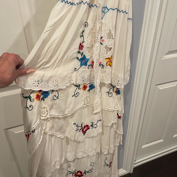 STUNNING LAYERED FILLYBOO MAXI DRESS EUC - Picture 3 of 9